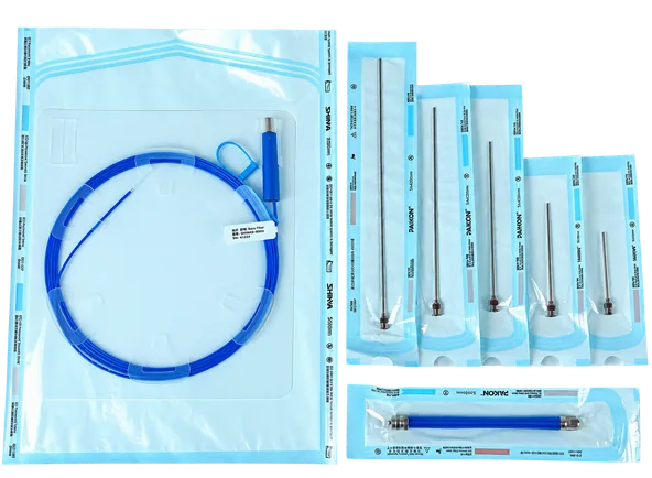 Kit de accesorios para lipólisis con fibra desnuda, pieza de mano azul y cinco cánulas en empaque estéril